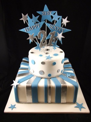 21st_cake_2_tier_panels_silver_blue_stars